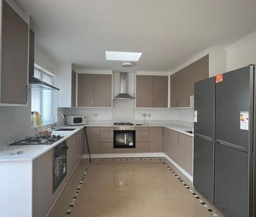 House share to rent - Photo 3
