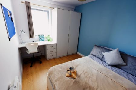 Ensuite - Photo 3