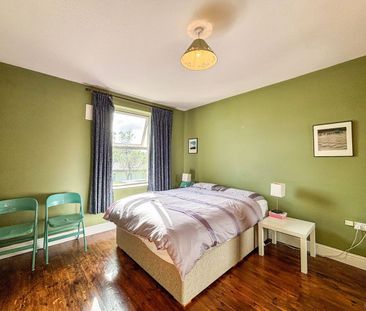 SHORT LET ONLY – Ballynoe Grove, Bray, Co. Wicklow - Photo 4