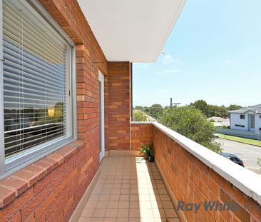 Elegantly designed and fully furnished two-bedroom apartment - Photo 5