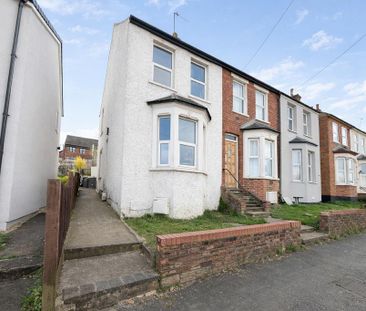 3 bedroom semi-detached house to rent - Photo 2