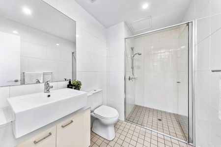 Huge Bedrooms + Large Study | Pet Friendly - Photo 3