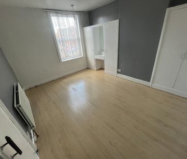 3 Bed Terraced House, St. Hildas Avenue, LS9 - Photo 4