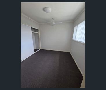 TOWNHOUSE IN GATED COMPLEX WITH POOL - Photo 2