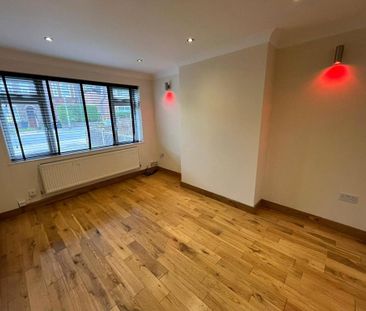 3 bedroom semi-detached house to rent - Photo 6