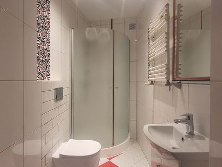 Wygodne mieszkanie z dużą loggią - Photo 5