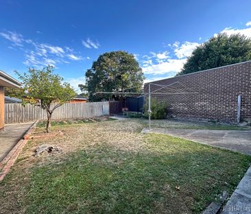 14 Dianne Street, Bundoora - Photo 4