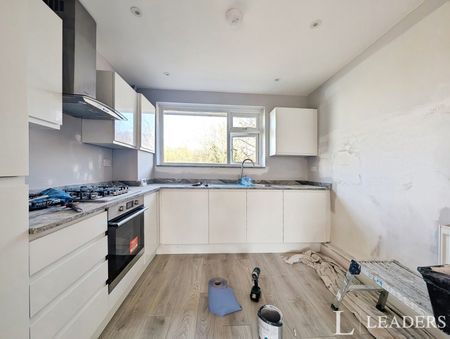 2 bedroom maisonette to rent Bryan Road, Bishop's Stortford, Hertfordshire, CM23 - Photo 2