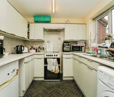 St. Michaels Close, Evesham, WR11 - Photo 3