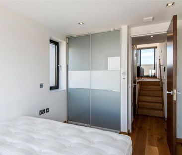 1 bedroom penthouse to rent - Photo 1