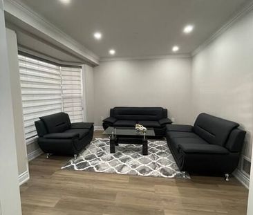 For Lease - 2357 Falkland Crescent, Oakville, Ontario - Photo 4