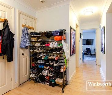 Tudor Lodge, Holden Road, Woodside Park, London, N12 - Photo 2