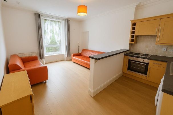 2 bedroom flat to rent - Photo 1