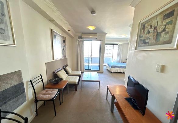 FURNISHED APARTMENT LOCATED IN THE CBD - Photo 1