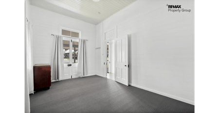 Charming 4 Bedroom Home - Photo 2