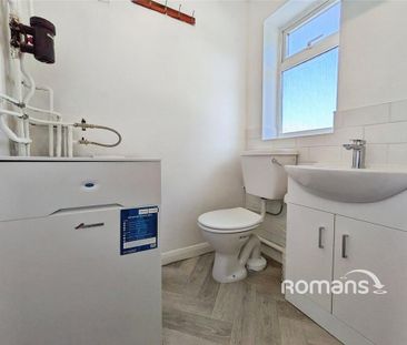 5 bedroom detached house to rent - Photo 4
