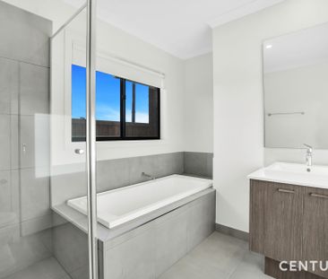 Perfect Family Home !! - Photo 4