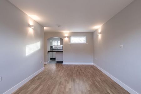 1 bedroom ground floor flat to rent - Photo 3