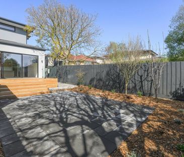 Modern Excellence in a Leafy Parkside Setting - Photo 2