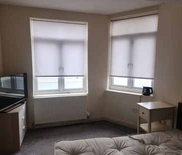 WF6, Normanton - Photo 1