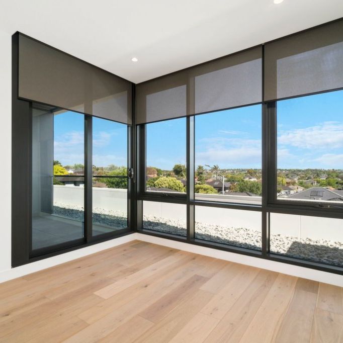 Modern One-Bedroom Apartment with Stunning Views in Balwyn North - Photo 1