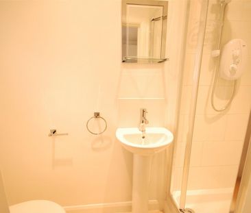 1 bedroom Flat To Let - Photo 5