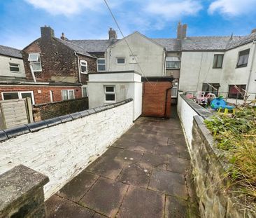 2 bedroom terraced house to rent - Photo 5