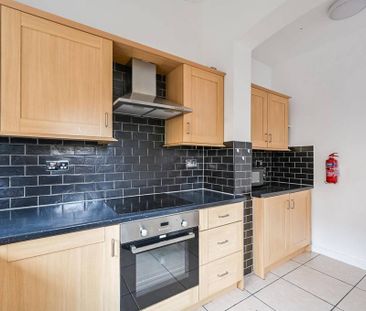 4 bedroom terraced house to rent - Photo 1