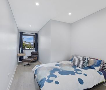 Stunning Brand New Apartment - water usage included - Photo 2