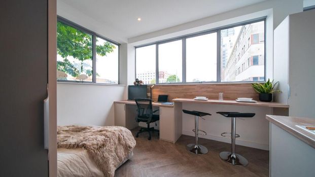 Studio to rent - Photo 1