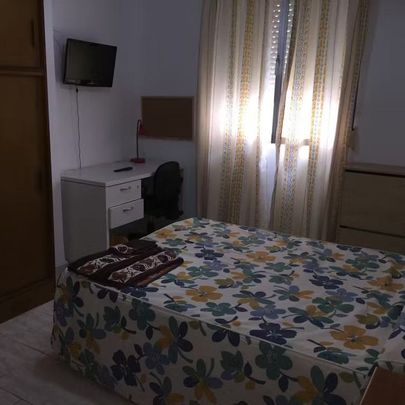 Calle Diego de Almaguer, Málaga, Andalusia 29006 - Photo 1