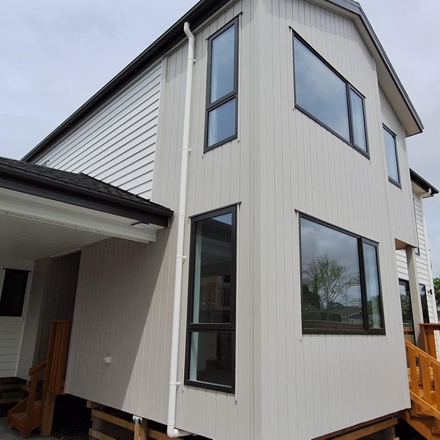 Brand new over the Shore. - Photo 1