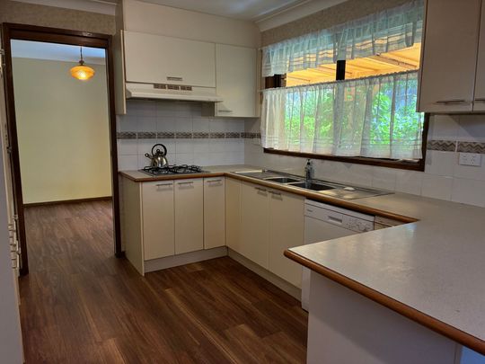 Short walk to Town - Photo 1