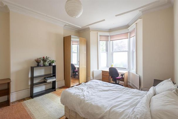 5 bedroom house to rent - Photo 1