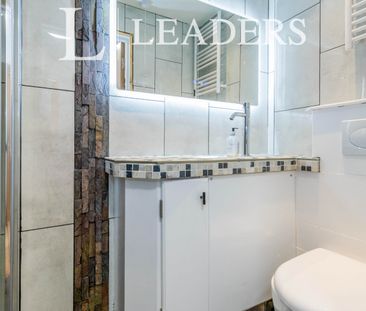 1 bedroom room to rent Milton Drive, TW17 - Photo 6