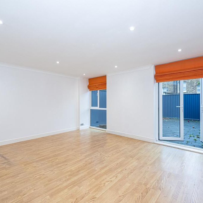 3 bedroom terraced house to rent - Photo 1