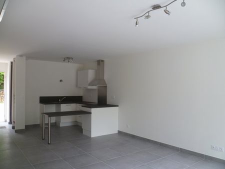 Location Maison 3 pièces 64m² YVOY LE MARRON 41600 - Photo 3