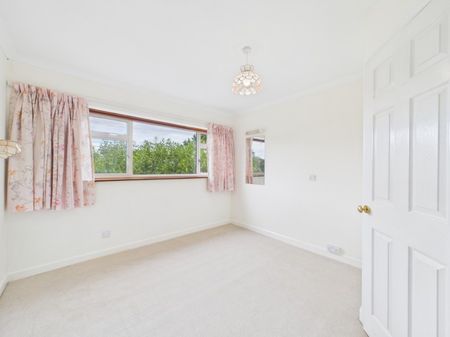 Lawson Glade, Charlton Kings, Cheltenham, Gloucestershire, GL53 - Photo 5