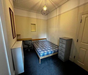 Thackeray Road, SO17 - Photo 4