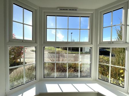 5 bedroom detached house to rent - Photo 2