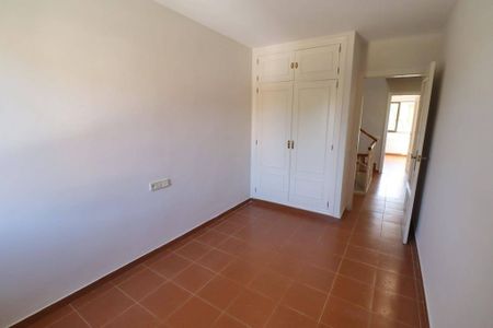 5 room luxury Semidetached House for rent in Rocafort, Valencia - Photo 4