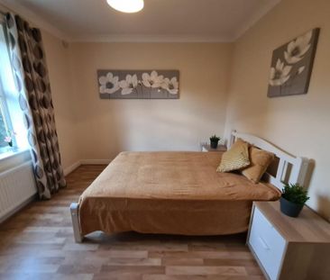 1 bedroom in a house share to rent - Photo 4