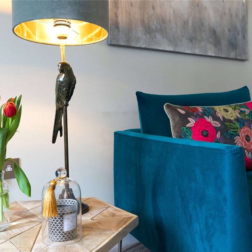 A charming cottage in the heart of Bray with river views. - Photo 1