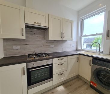 2 Bed Flat, Blatchington Road, BN3 - Photo 4