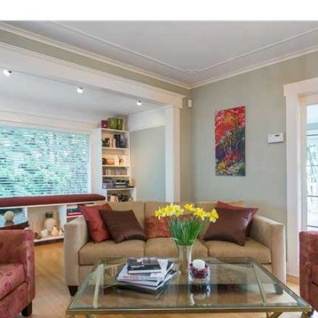 House in West Vancouver, BC - Photo 1