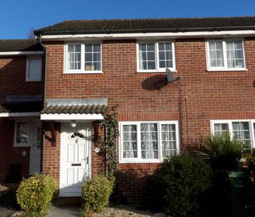 2 bedroom house to rent Stirling Crescent, Hedge End, Southampton, ... - Photo 1