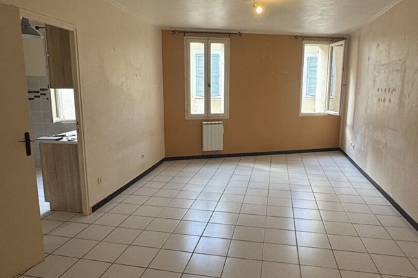 CUERS - Centre-ville- Appartement T2 de 43 m² - Photo 1