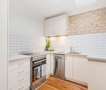 2/4 Mayworth Avenue, Port Macquarie NSW 2444 - Apartment For Rent |... - Photo 2