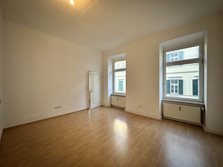 Sehr großzügige 3-Zimmer-Wohnung gegenüber der Kunstuniversität in Best Lage – WG geeignet – Provisionsfrei! - Photo 2