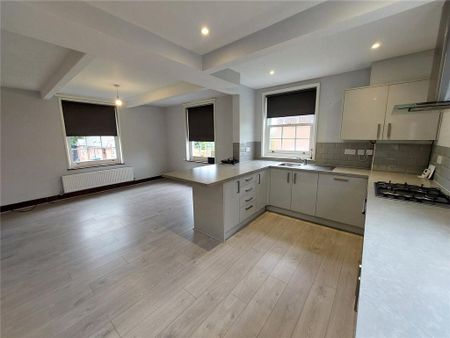 2 bedroom semi-detached house to rent - Photo 4